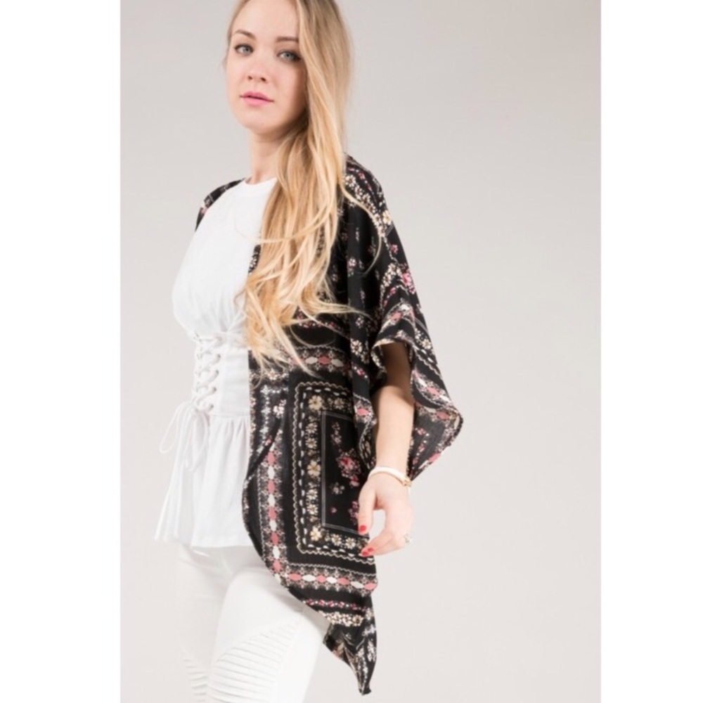 🌟LAST SMALL🌟Floral Cardigan🌸🌼 - Picture 2 of 3